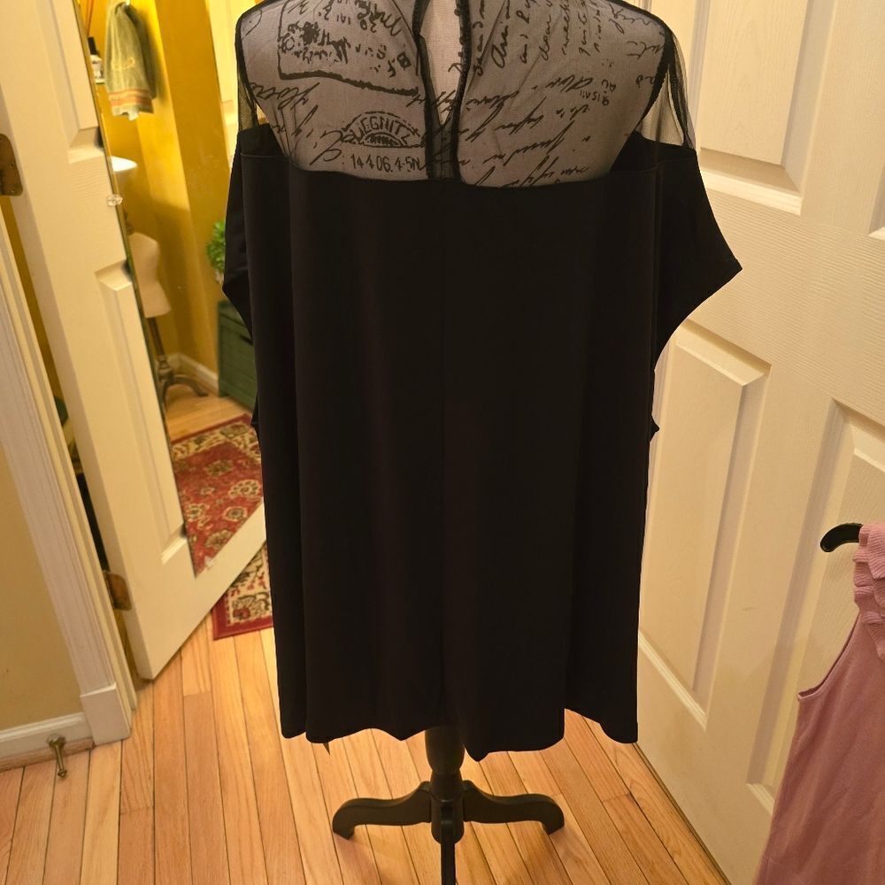 BLACK TUNIC TOP WITH BATWING SLEEVES AND SHEER TOP - Picture 8 of 14
